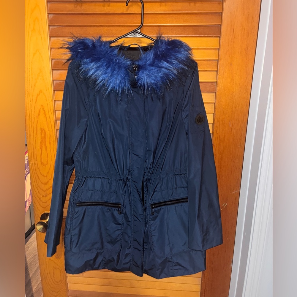 Gianni Bini navy blue parka with faux fur trim - womens size medium - Picture 3 of 6